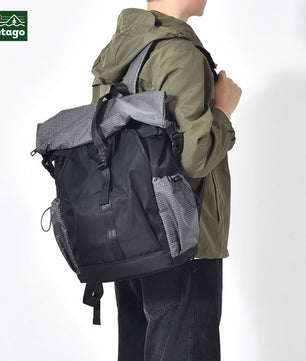 Rolltop backpack – ideal for travel and work, featuring multiple compartments, water-resistant fabric, and a dedicated laptop sleeve